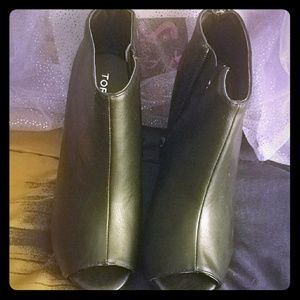 BRAND NEW Torrid leather wedges sz 7